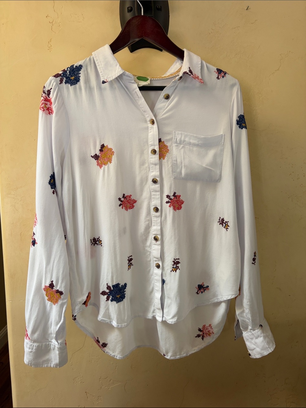 Sz 12 Anthropologie Light Blue Button Down Shirt w/Multicolor Floral Embroidery